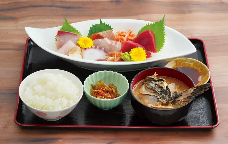丸松Kitchen 刺身定食